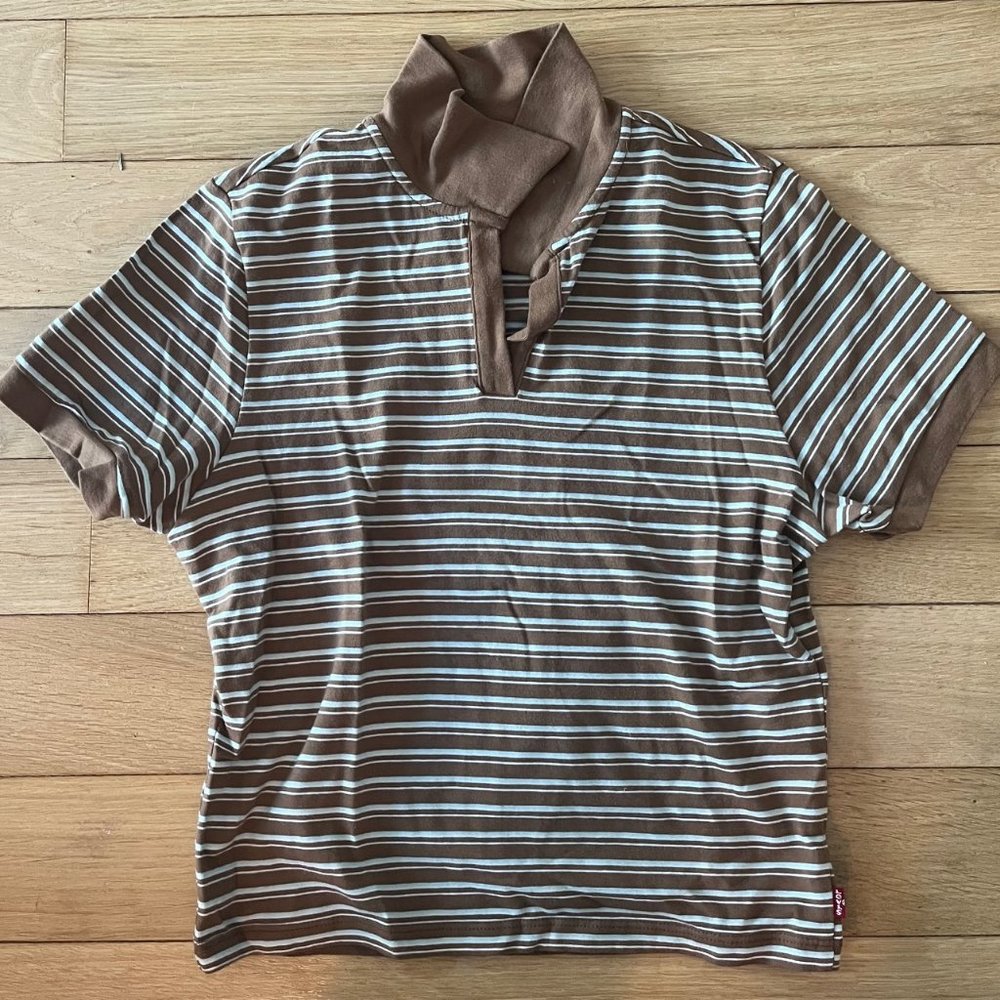 Levis Collared Top